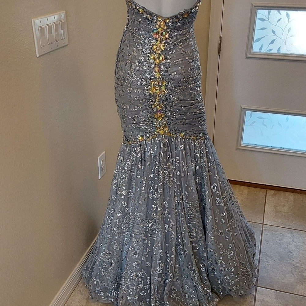Jovani HAND BEADED STRAPLESS SWEETHEART MERMAID GOWN SIZE 0 - Picture 6 of 8